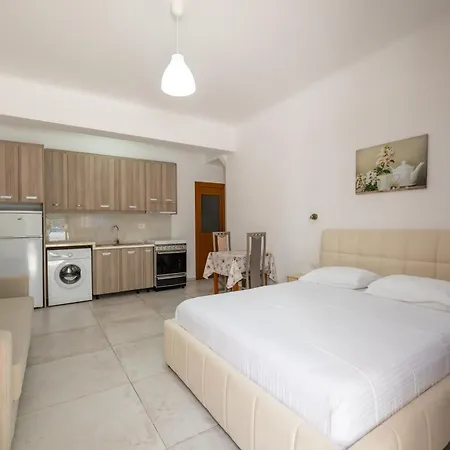 Apart-hotel Oresti Sarandë