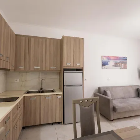 Oresti Apart-hotel *