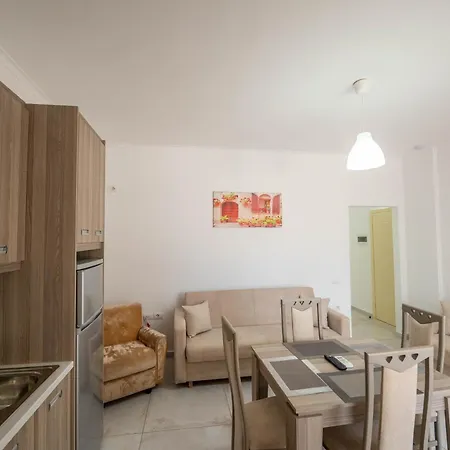 Apart-hotel Oresti *