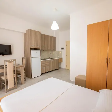 Oresti Apart-hotel *