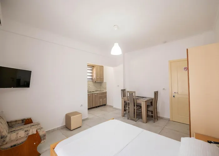 Oresti 公寓式酒店 Sarandë